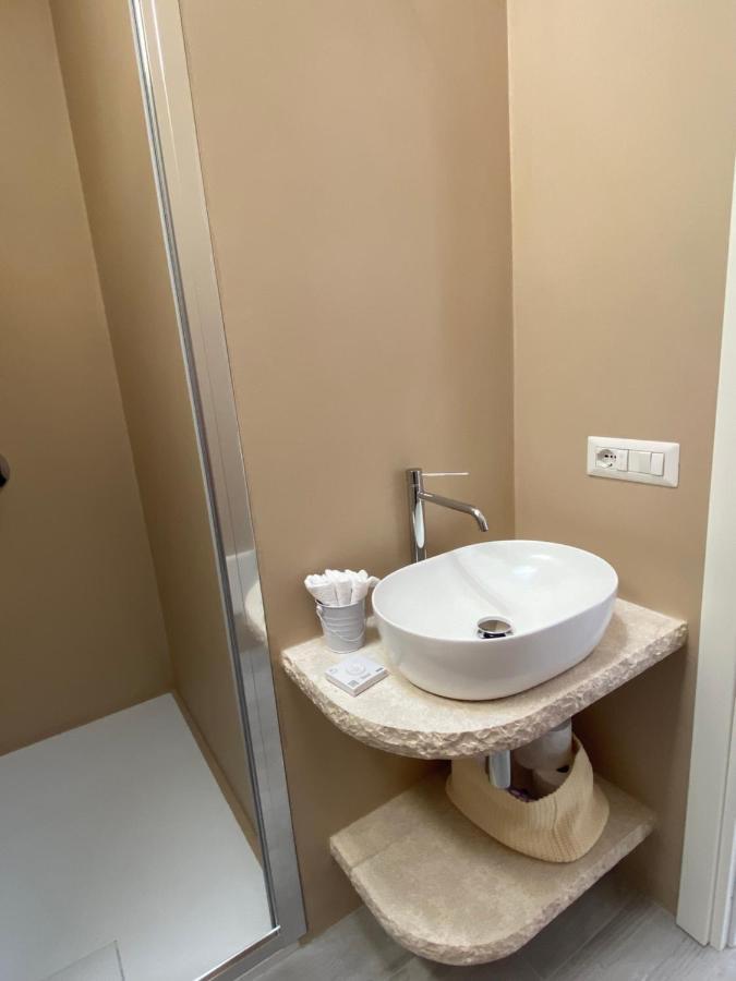 La Casa Sull'Acqua Villa ออลเบีย ภายนอก รูปภาพ