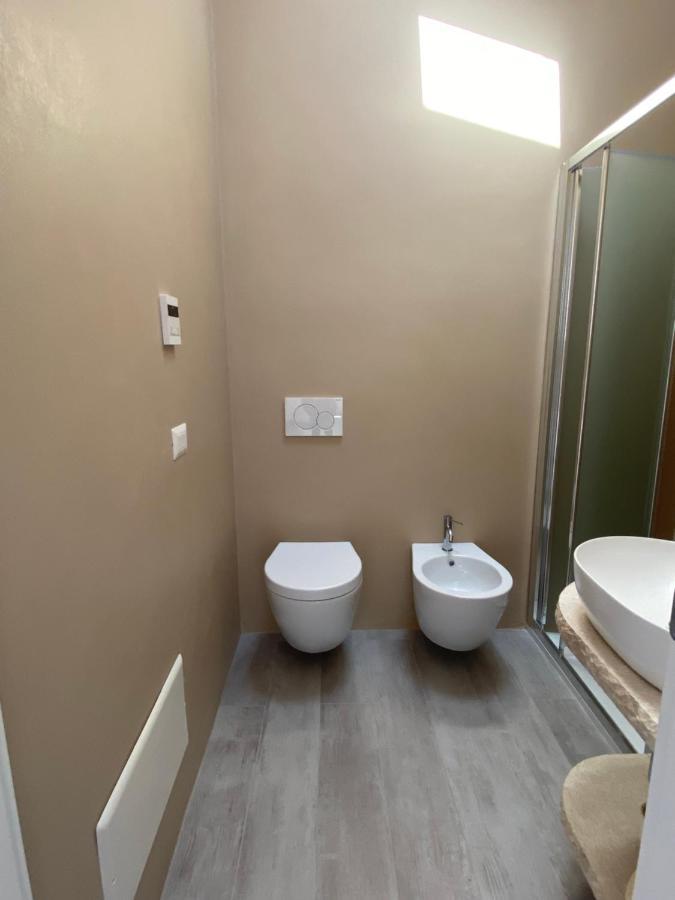 La Casa Sull'Acqua Villa ออลเบีย ภายนอก รูปภาพ