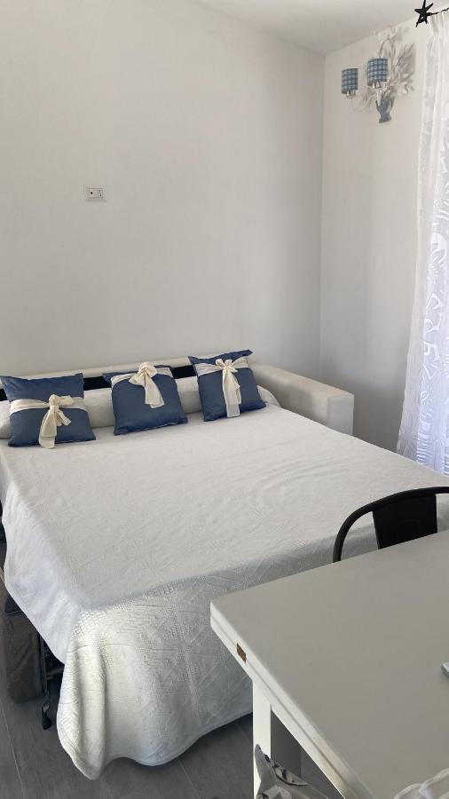La Casa Sull'Acqua Villa ออลเบีย ภายนอก รูปภาพ