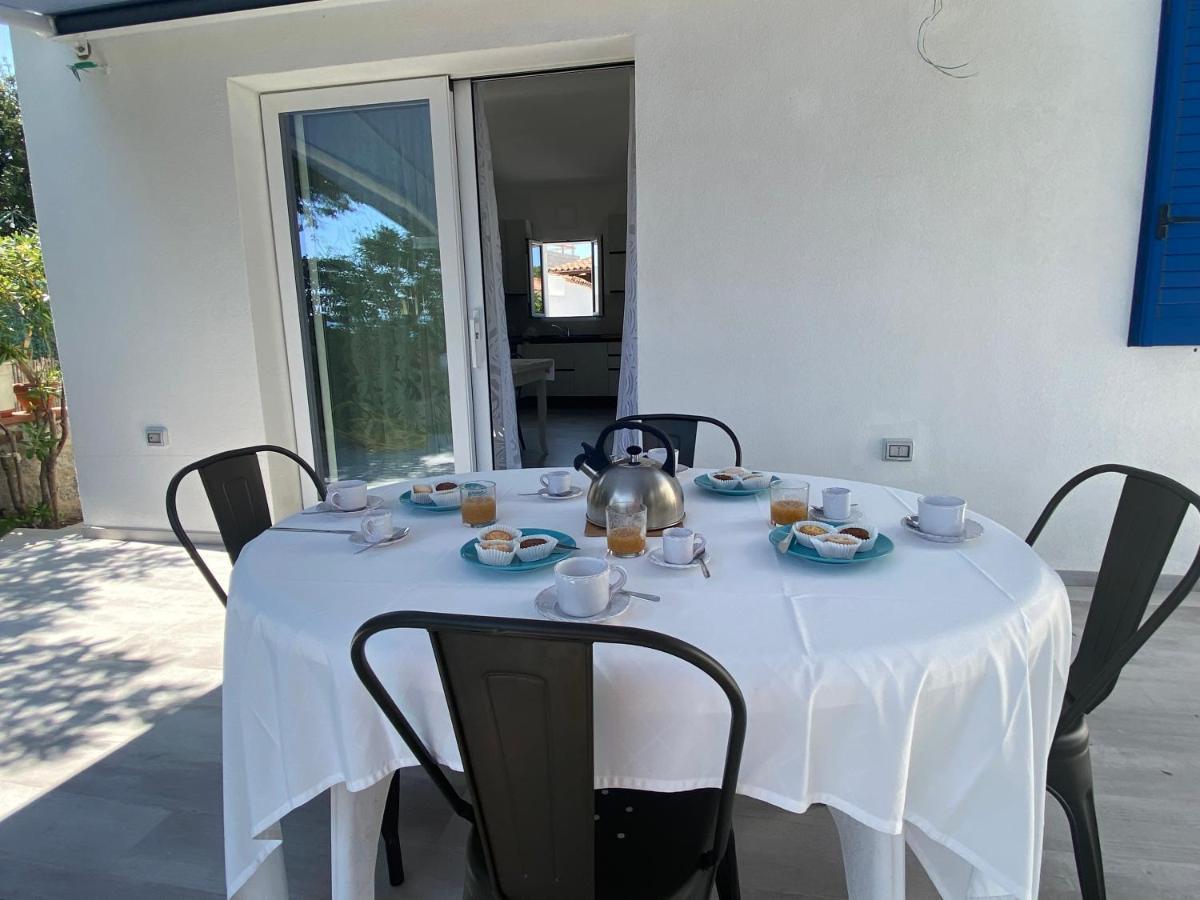 La Casa Sull'Acqua Villa ออลเบีย ภายนอก รูปภาพ